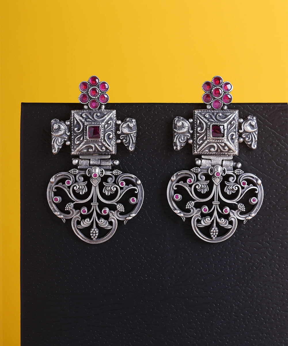Kyra_Handcrafted_Oxidised_Pure_Silver_Earrings_With_Kempstones_WeaverStory_01