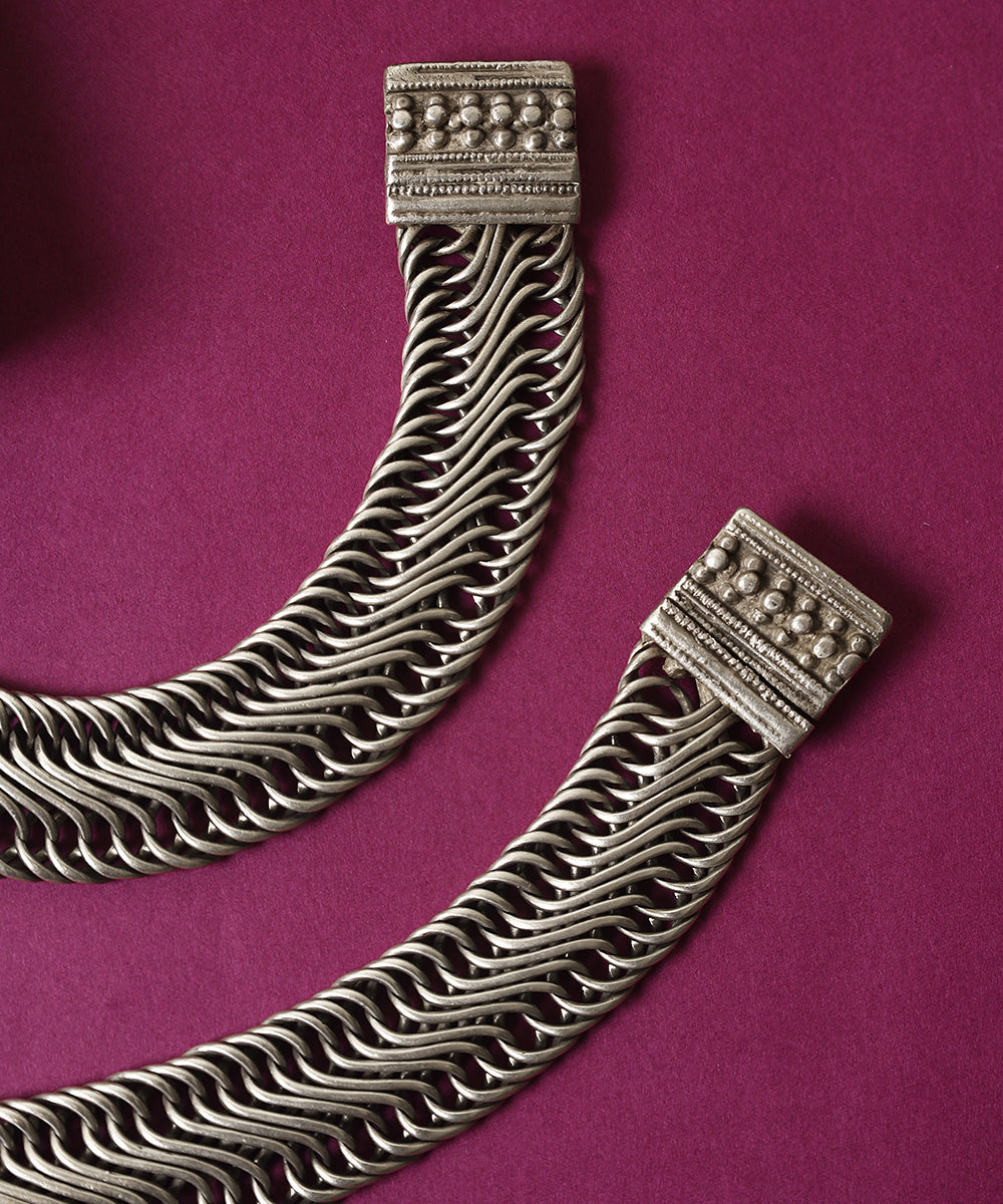 Aura_Handcrafted_Pure_Silver_Vintage-Style_Anklets_WeaverStory_02
