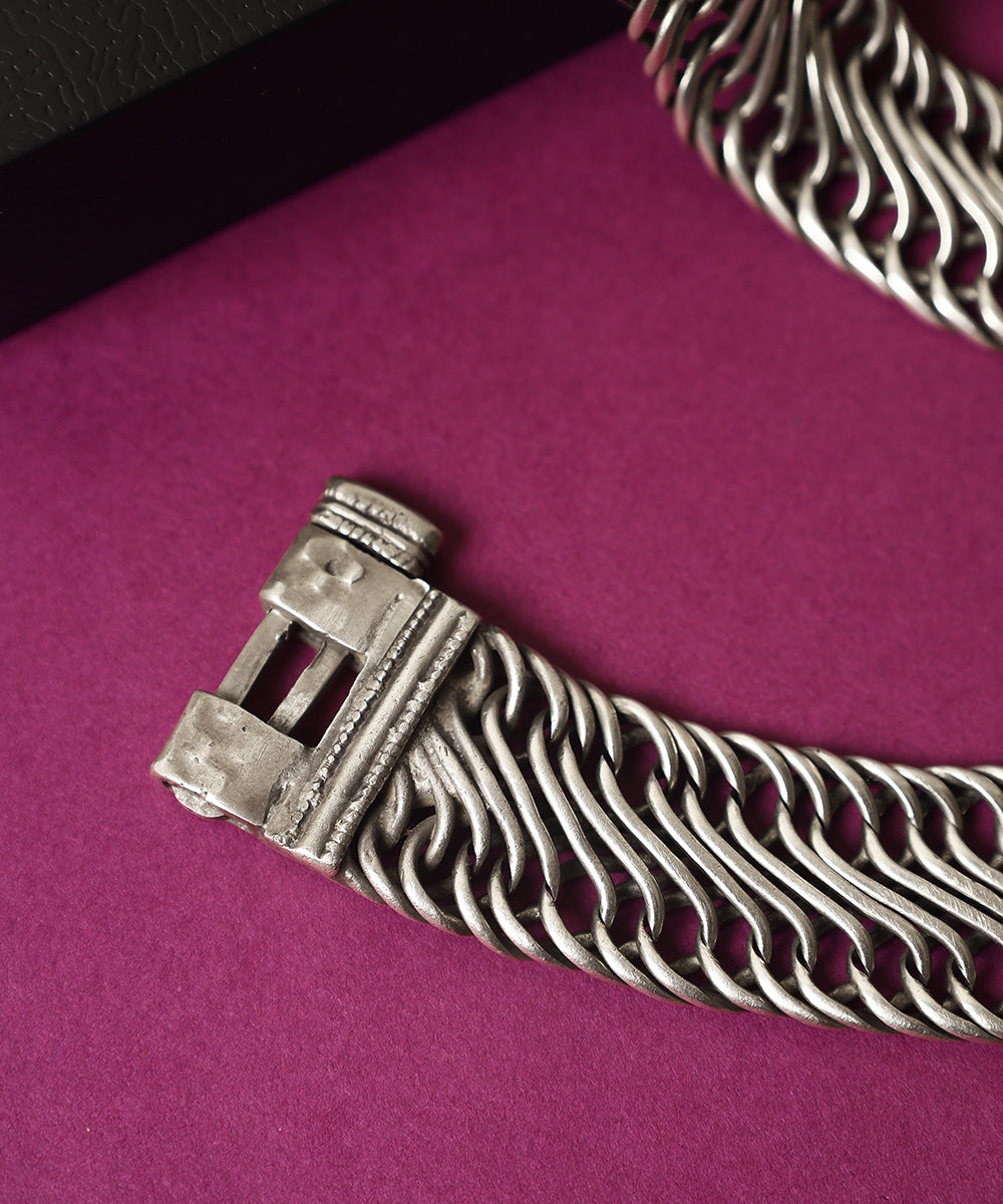 Aura_Handcrafted_Pure_Silver_Vintage-Style_Anklets_WeaverStory_03