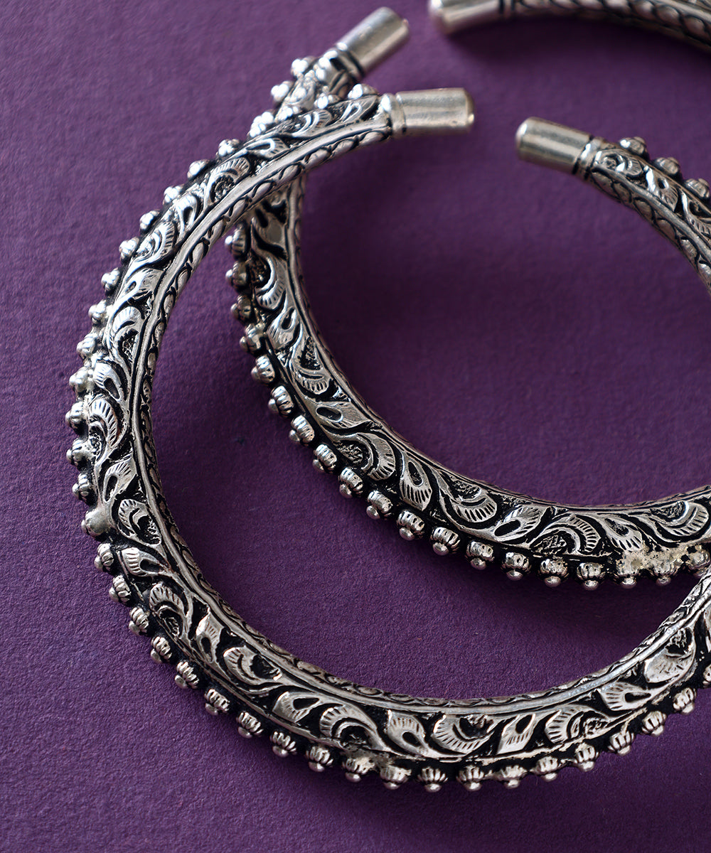 Vira_Handcrafted_Pure_Silver_Anklets_WeaverStory_02