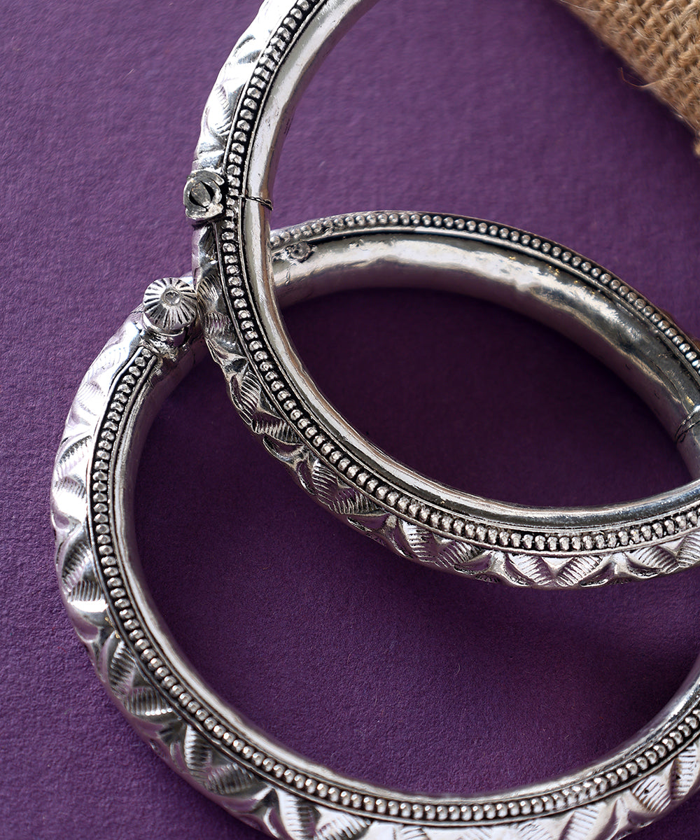 Ghungroo_Handcrafted_Pure_Silver_Anklets_WeaverStory_02