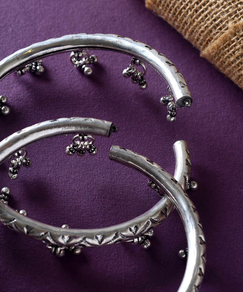 Veda_Handcrafted_Pure_Silver_Anklets_With_Ghungroos_WeaverStory_03