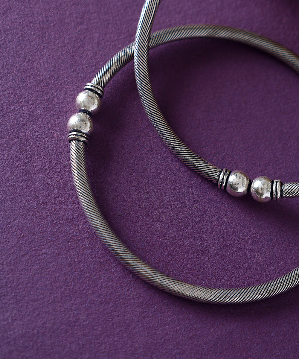 Tanvi_Handcrafted_Pure_Silver_Anklets_WeaverStory_02