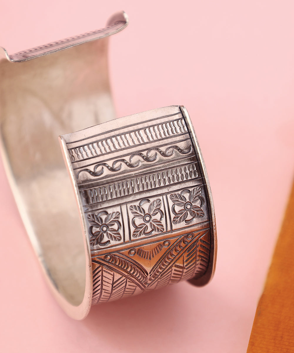 Vira_Handcrafted_Herringbone_Motif_Pure_Silver_Open-Ended_Nakshi_Cuff_WeaverStory_02