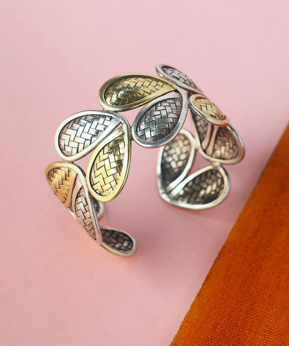 Maya_Handcrafted_Pure_Silver_Open-Ended_Two-Tone_Cuff_WeaverStory_03