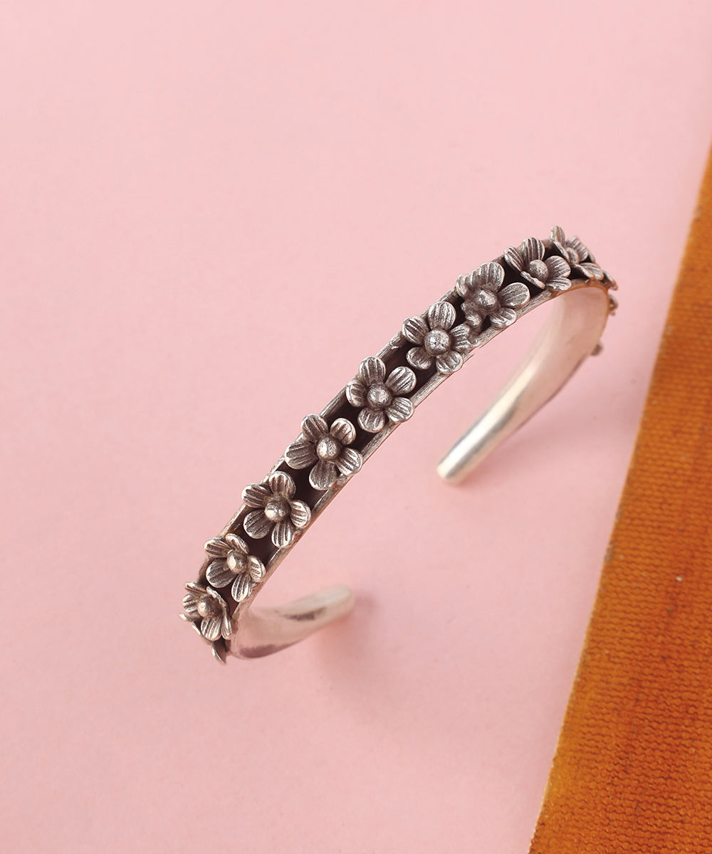 Aura_Handcrafted_Pure_Silver_Floral_Kada_WeaverStory_03