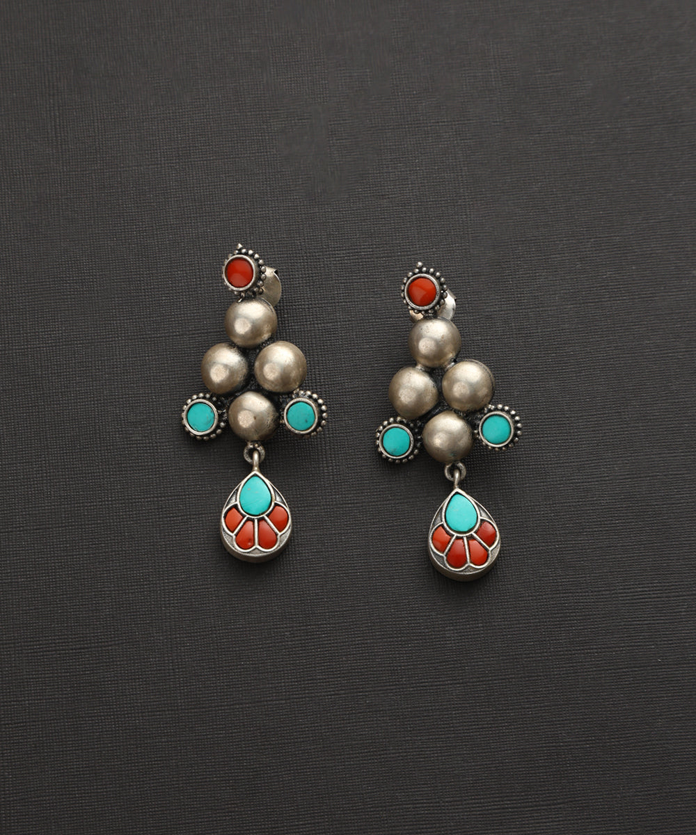 Chimlin_Turquoise_Handcrafted_Oxidised_Pure_Silver_Kundan_Earrings_WeaverStory_02