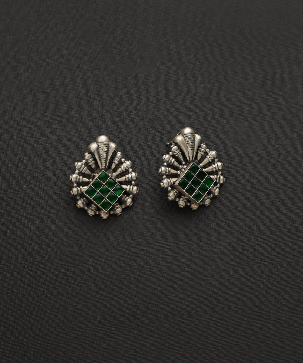 Ramith_Handcrafted_Oxidised_Pure_Silver_Kundan_Earrings_WeaverStory_02
