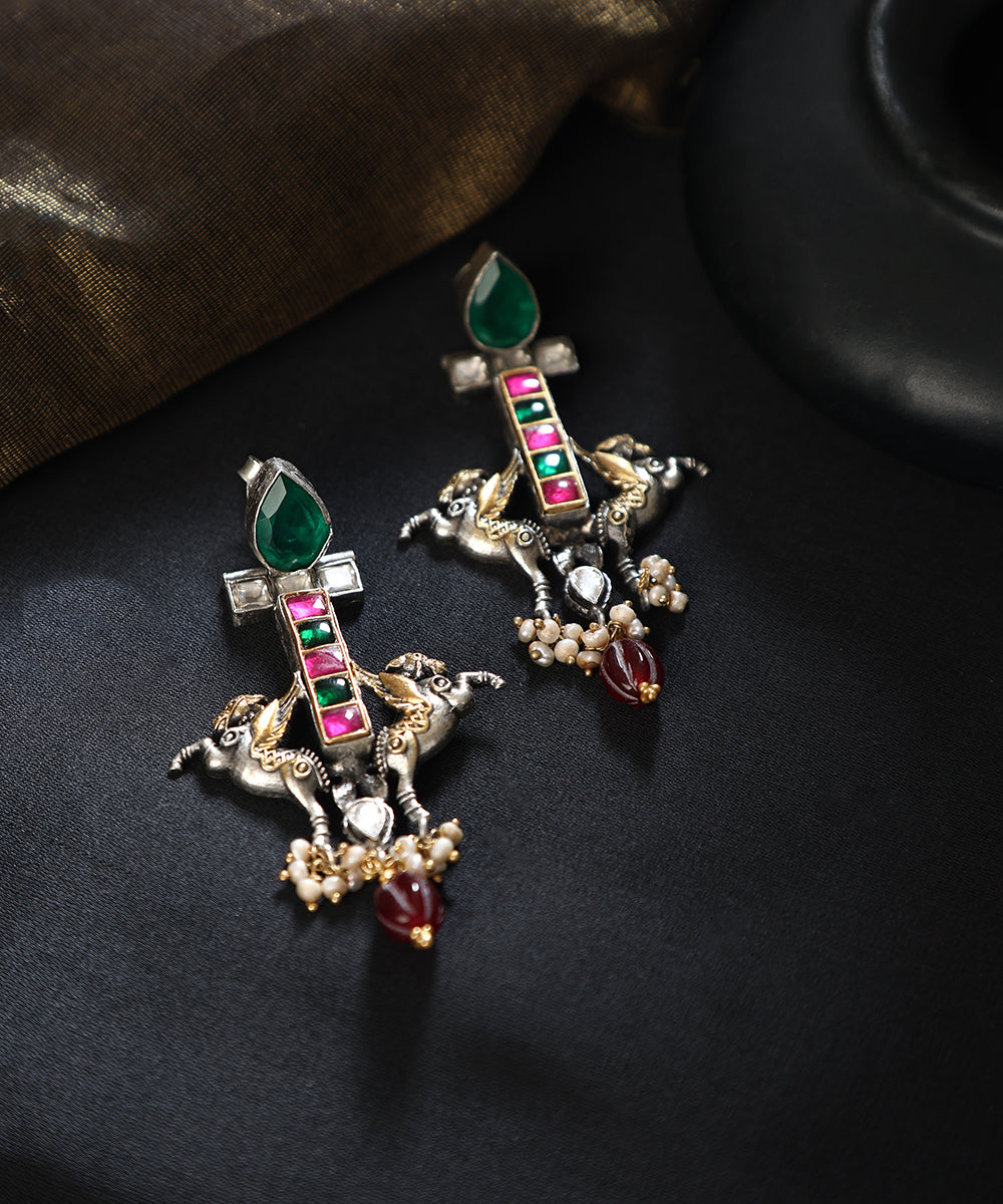 Reva_Handcrafted_Oxidised_Pure_Silver_Kundan_Earrings_With_Horse_Motif_WeaverStory_01
