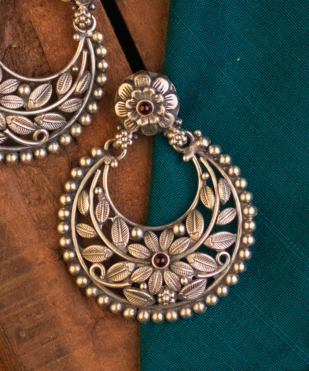 Lavana_Handcrafted_Oxidised_Pure_Silver_Earrings_With_Kempstones_WeaverStory_02