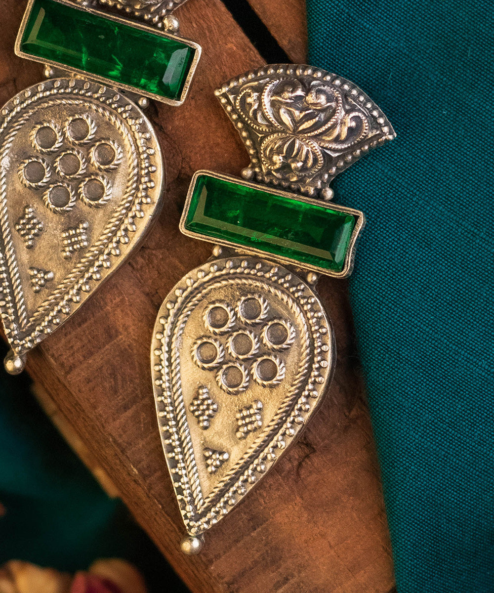 Ojal_Handcrafted_Oxidised_Pure_Silver_Earings_WIth_Kempstones_WeaverStory_02