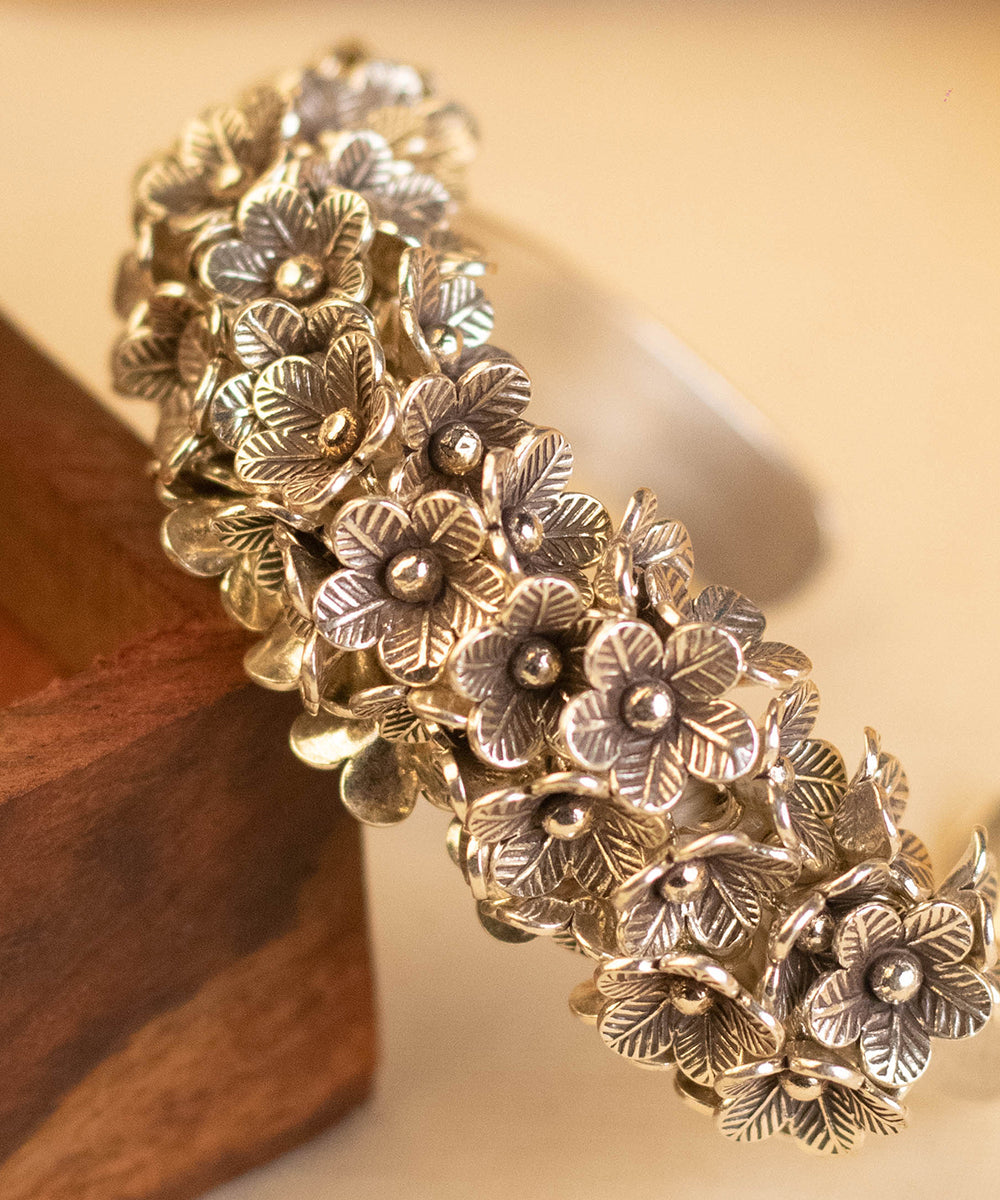 Opal_Handcrafted_Pure_Silver_Bangle_WeaverStory_02