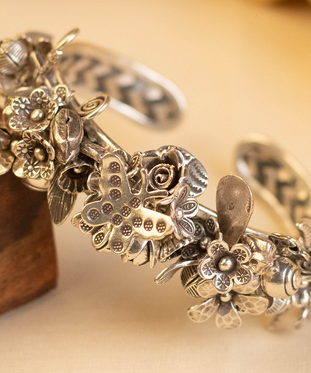 Ovia_Handcrafted_Pure_Silver_Bangle_WeaverStory_02