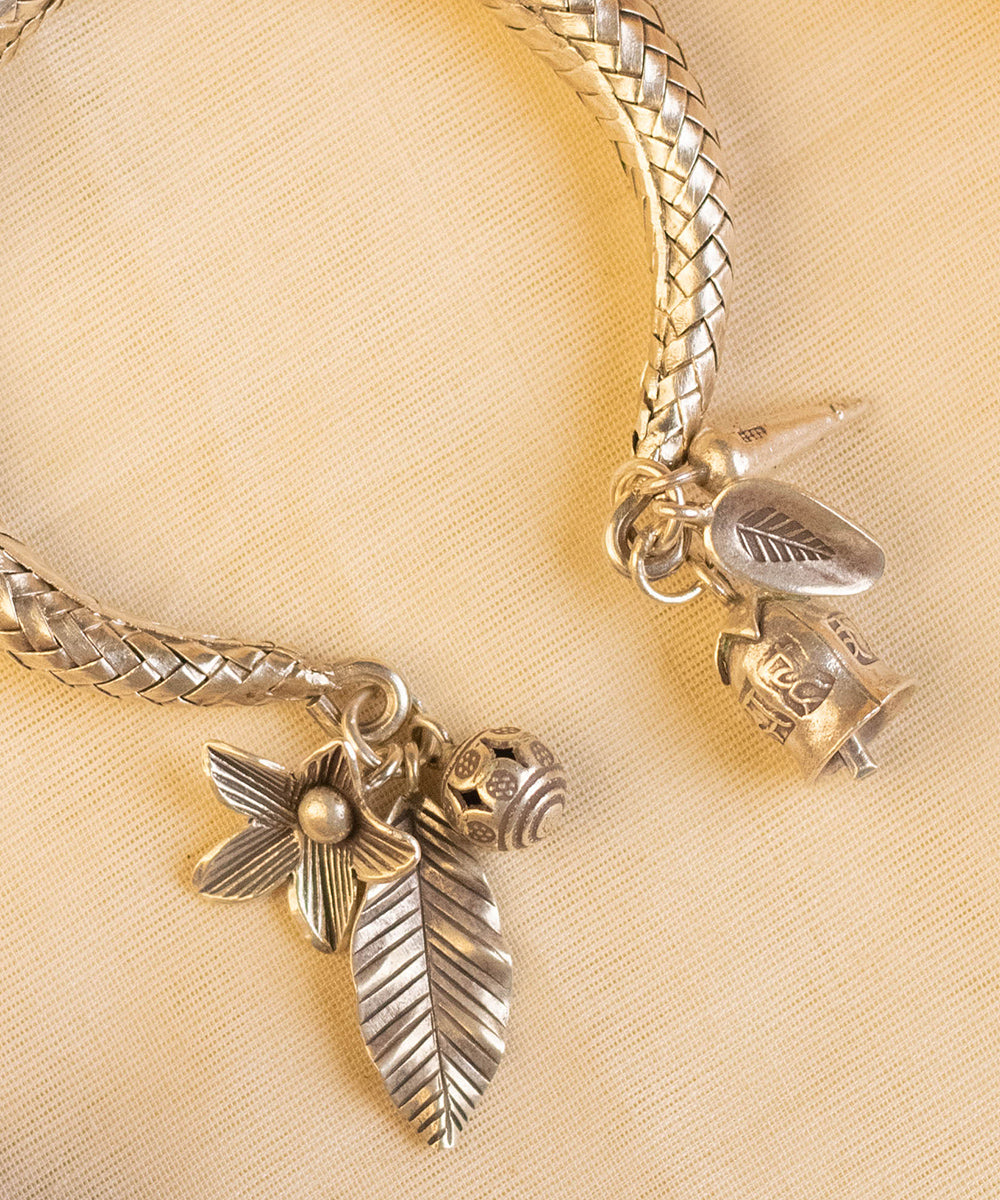 Pranya_Handcrafted_Pure_Silver_Bangle_WeaverStory_02