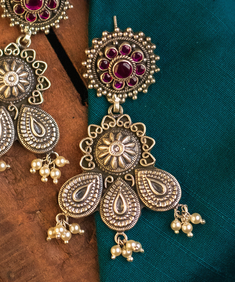 Poorna_Handcrafted_Oxidised_Pure_Silver_Earrings_with_Kempstones_WeaverStory_02