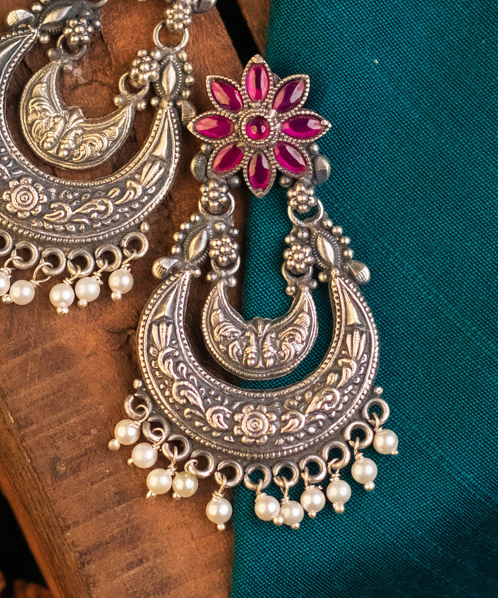 Sanila_Handcrafted_Oxidised_Pure_Silver_Earrings_With_Kempstones_and_Pearls_WeaverStory_02