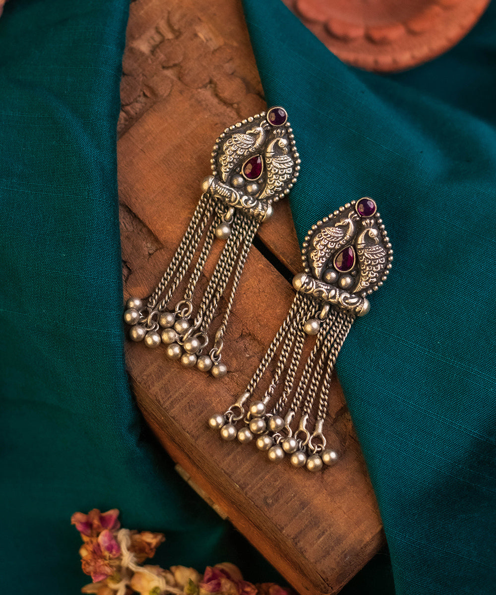 Tapi_Handcrafted_Oxidised_Pure_Silver_Earrings_With_Kempstones_WeaverStory_01