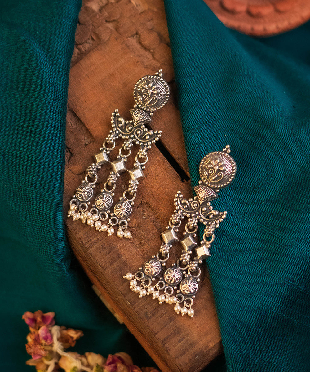 Vanaja_Handcrafted_Oxidised_Pure_Silver_Earrings_With_Kempstones_WeaverStory_01