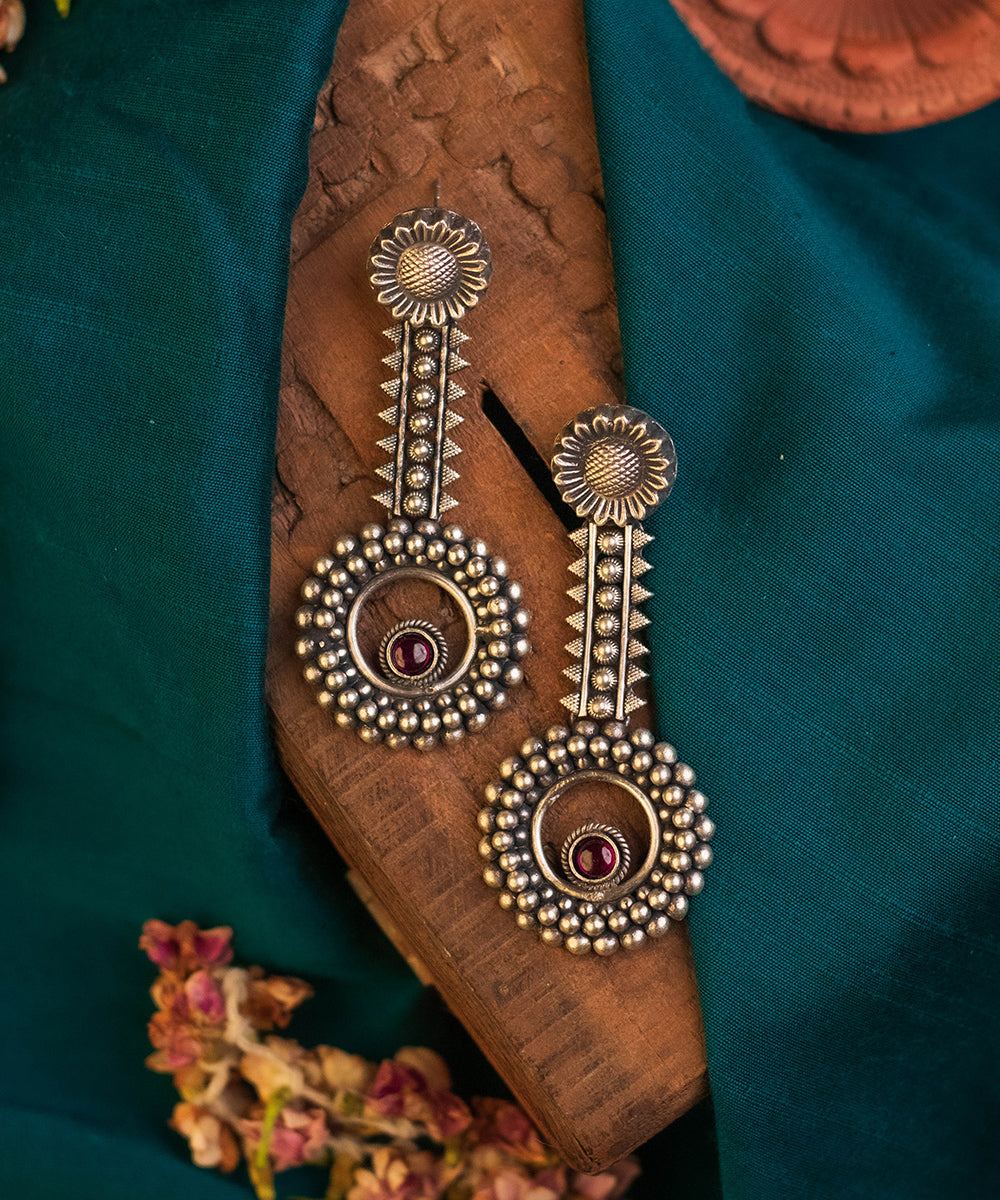 Yadana_Handcrafted_Oxidised_Pure_Silver_Earrings_With_Kempstones_WeaverStory_01