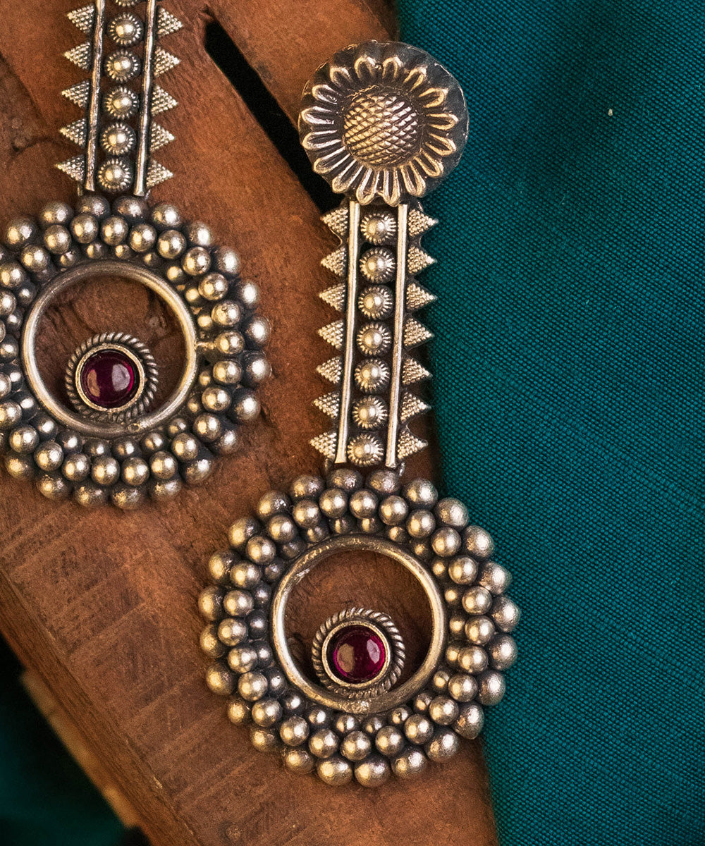 Yadana_Handcrafted_Oxidised_Pure_Silver_Earrings_With_Kempstones_WeaverStory_02