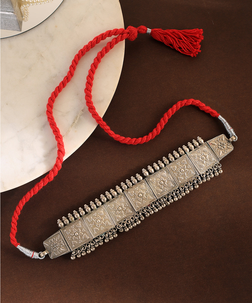 Vyara_Handcrafted_Oxidised_Pure_Silver_Choker_WeaverStory_01