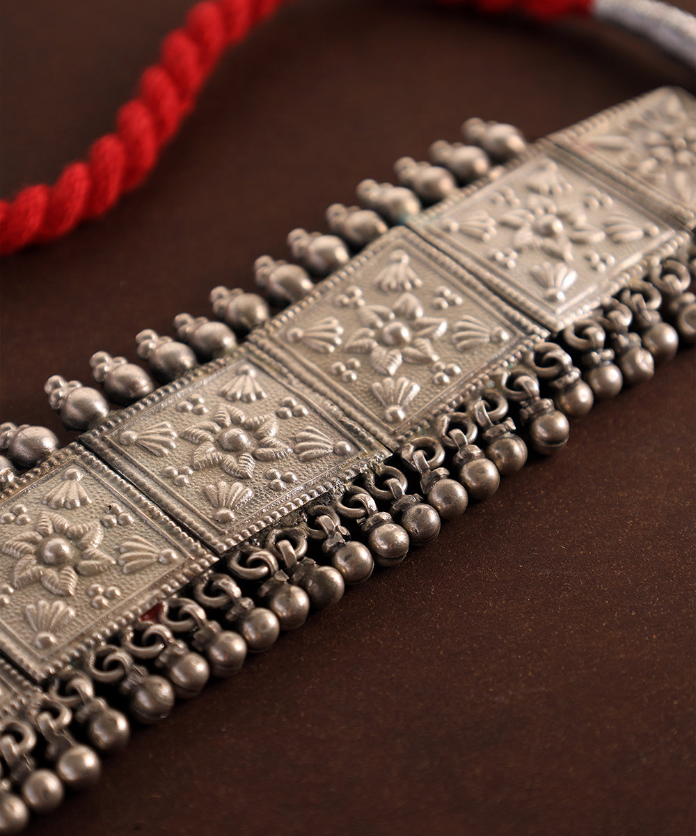Vyara_Handcrafted_Oxidised_Pure_Silver_Choker_WeaverStory_02