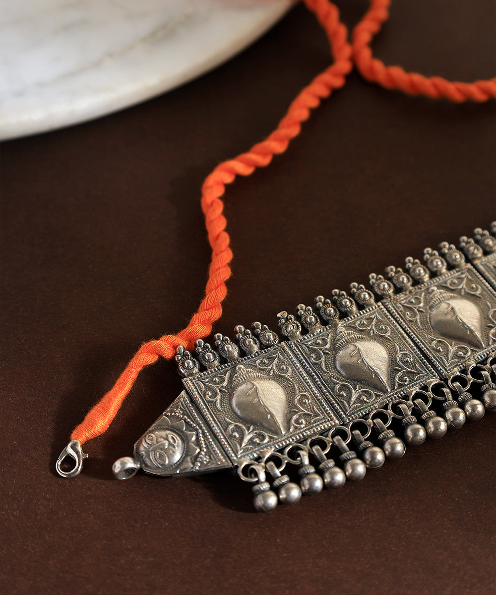 Ardita_Handcrafted_Oxidised_Pure_Silver_Choker_WeaverStory_02
