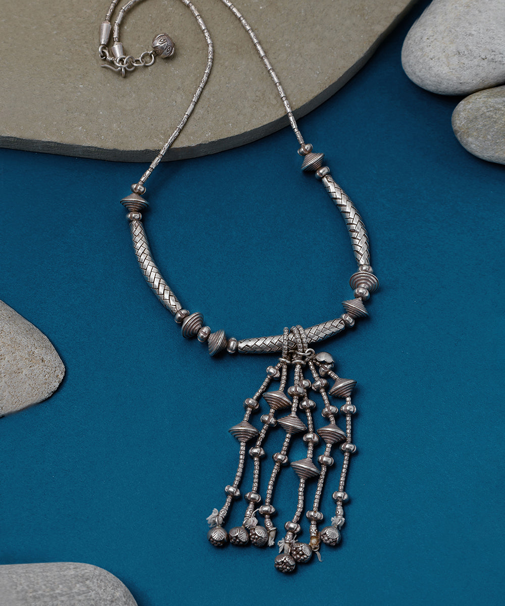 Aiyana_Handcrafted_Oxidised_Pure_Silver_Necklace_WeaverStory_01