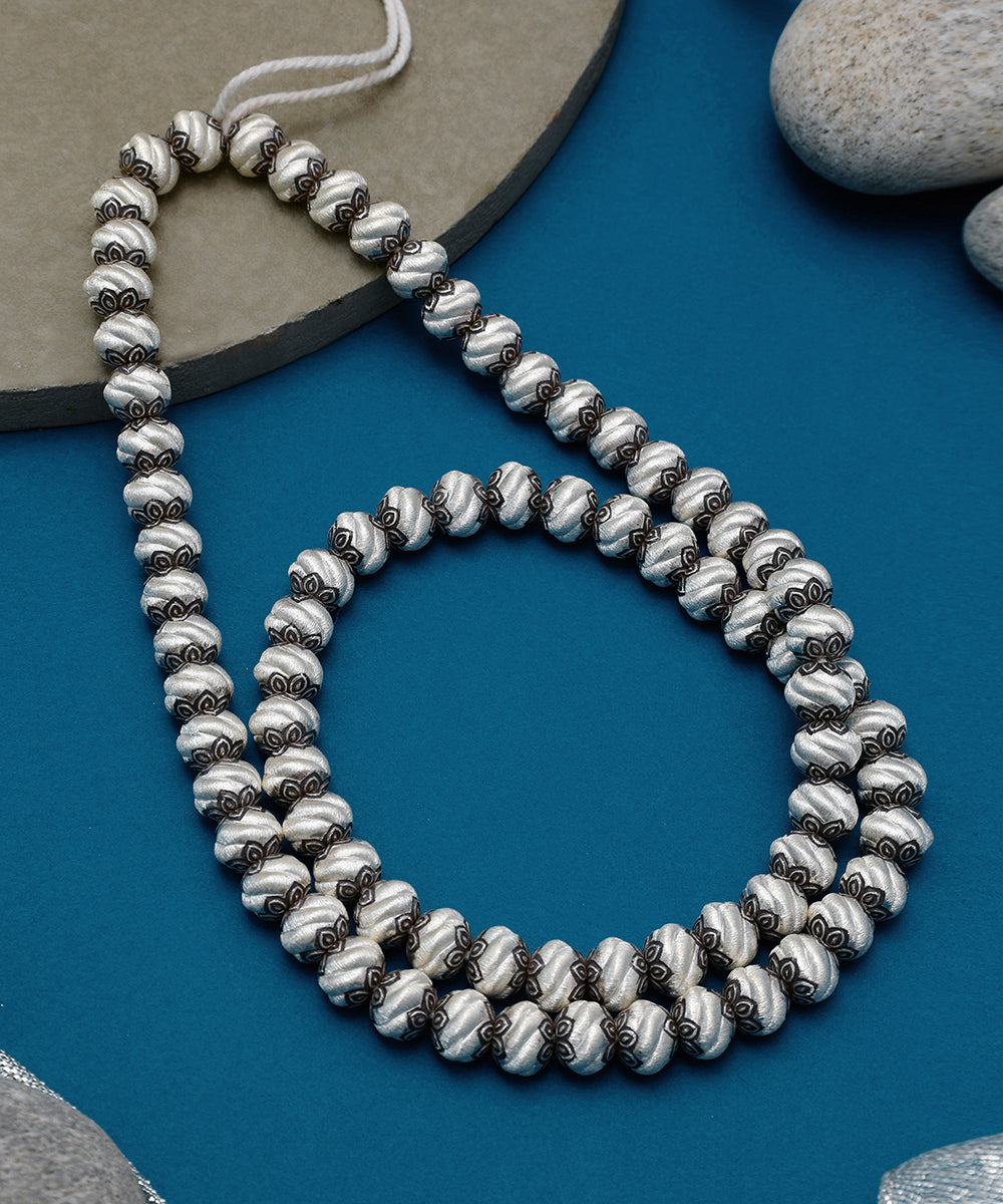 Zeya_Handcrafted_Oxidised_Pure_Silver_Necklace_WeaverStory_01
