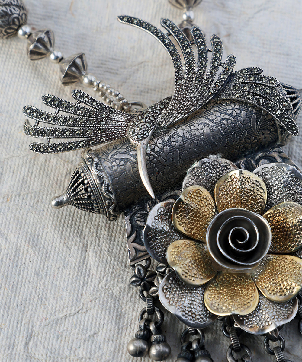 Liara_Handcrafted_Oxidised_Pure_Silver_Necklace_WeaverStory_03