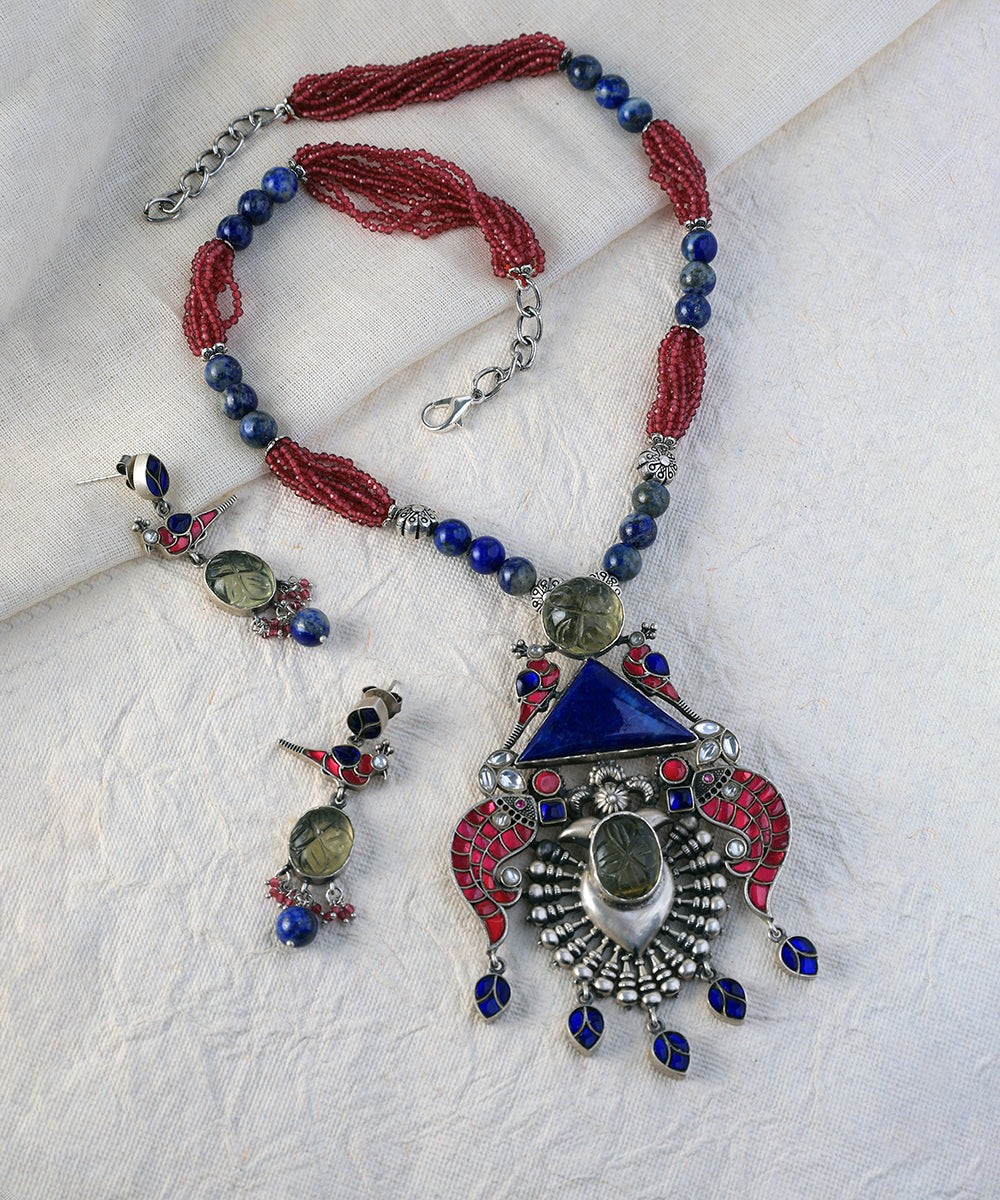 Elora_Handcrafted_Oxidised_Pure_Silver_Necklace_Set_With_Kundan_WeaverStory_01