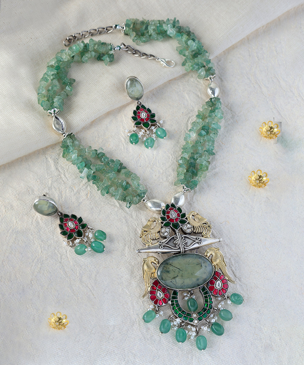 Ayaa_Handcrafted_Oxidised_Pure_Silver_Green_Necklace_Set_With_Kundan_WeaverStory_01