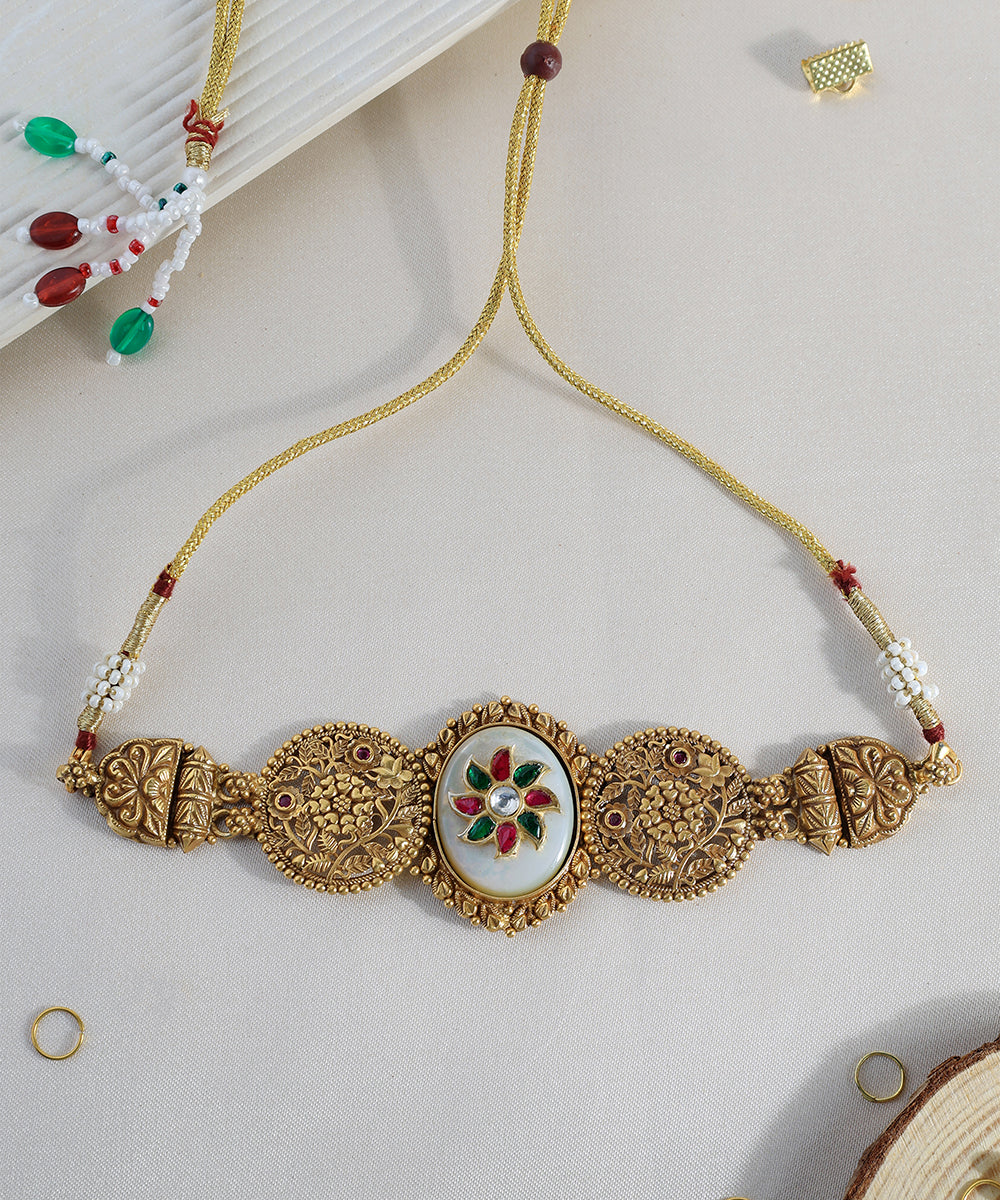 Leya_Handcrafted_Golden_Pure_Silver_Necklace_With_Kundan_WeaverStory_01