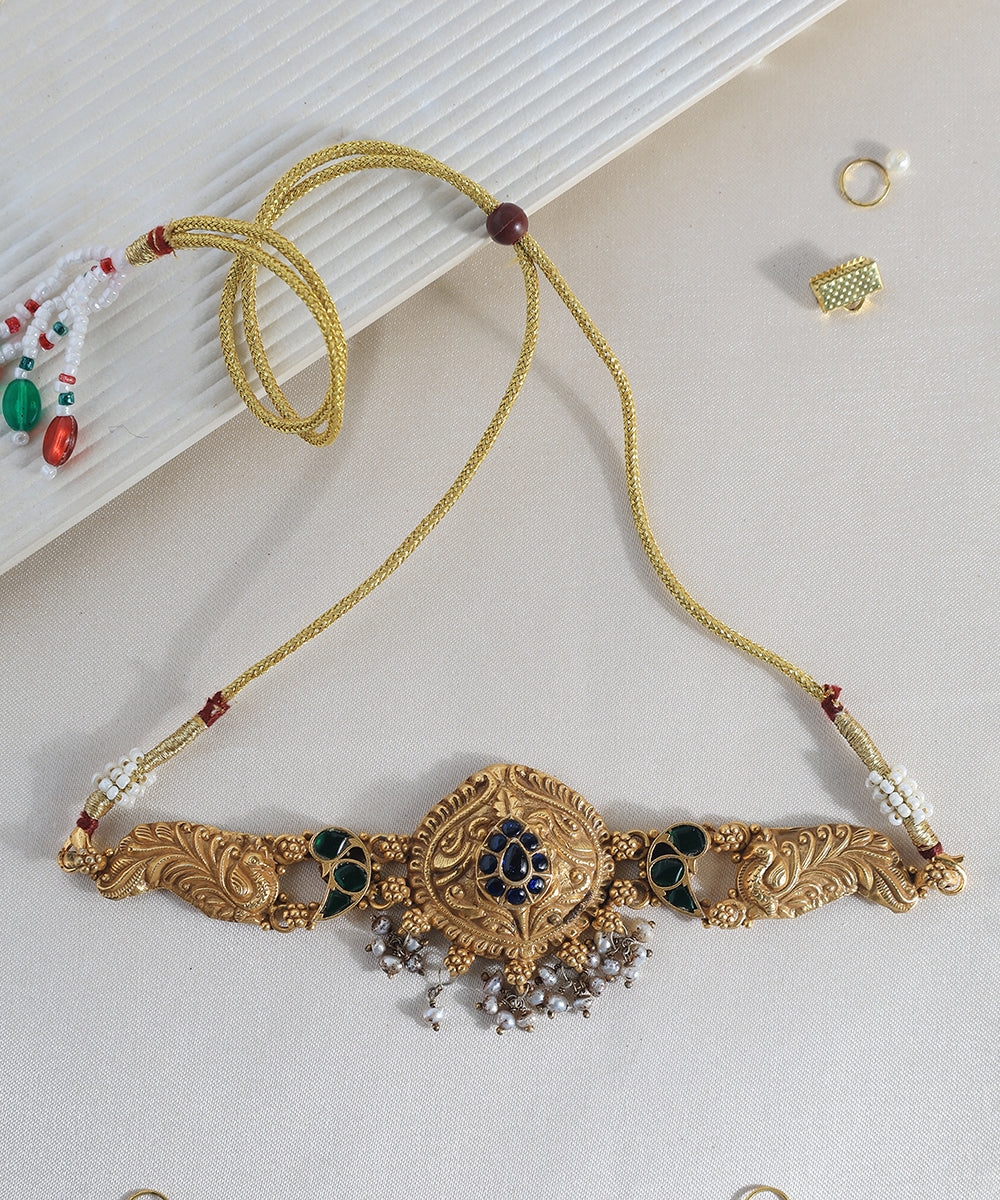 Aariha_Handcrafted_Golden_Pure_Silver_Necklace_With_Kundan_WeaverStory_01