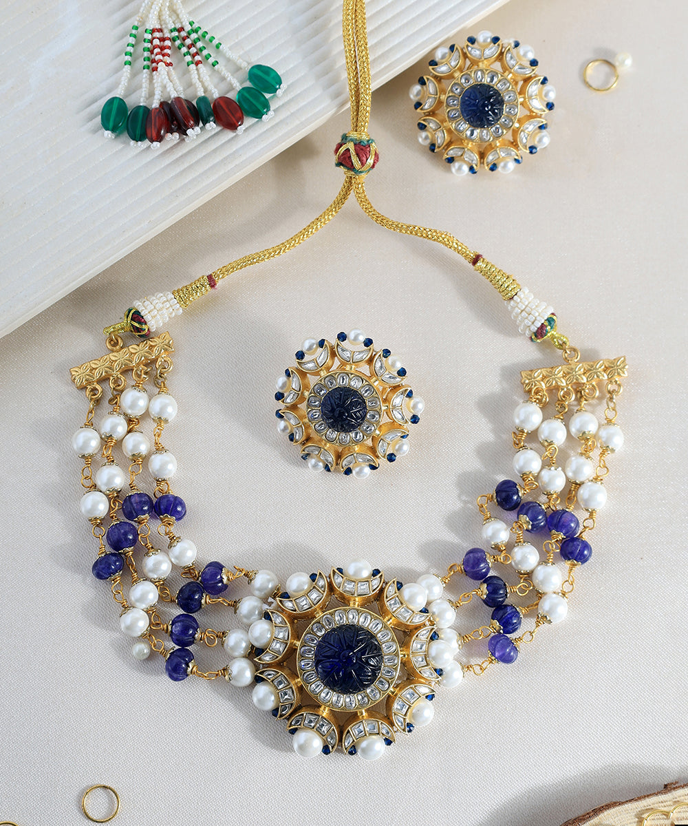 Ojasvini_Handcrafted_Golden_Pure_Silver_Necklace_Set_With_Moissanite_Polki_WeaverStory_01