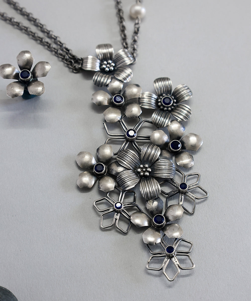 Vanshika_Handcrafted_Oxidised_Pure_Silver_Necklace_Set_WeaverStory_02
