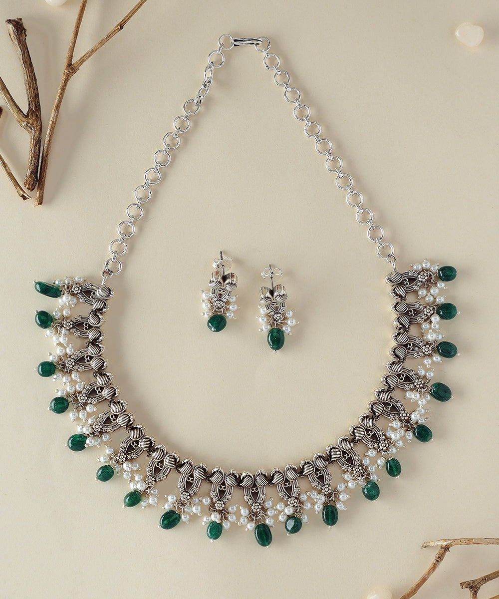 Lavina_Handcrafted_Oxidised_Pure_Silver_Necklace_Set_With_Pearls_WeaverStory_01