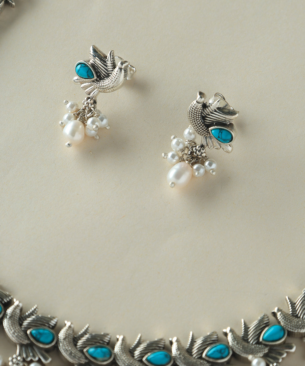 Nishchita_Handcrafted_Oxidised_Pure_Silver_Turquoise_Necklace_Set_With_Pearls_WeaverStory_02