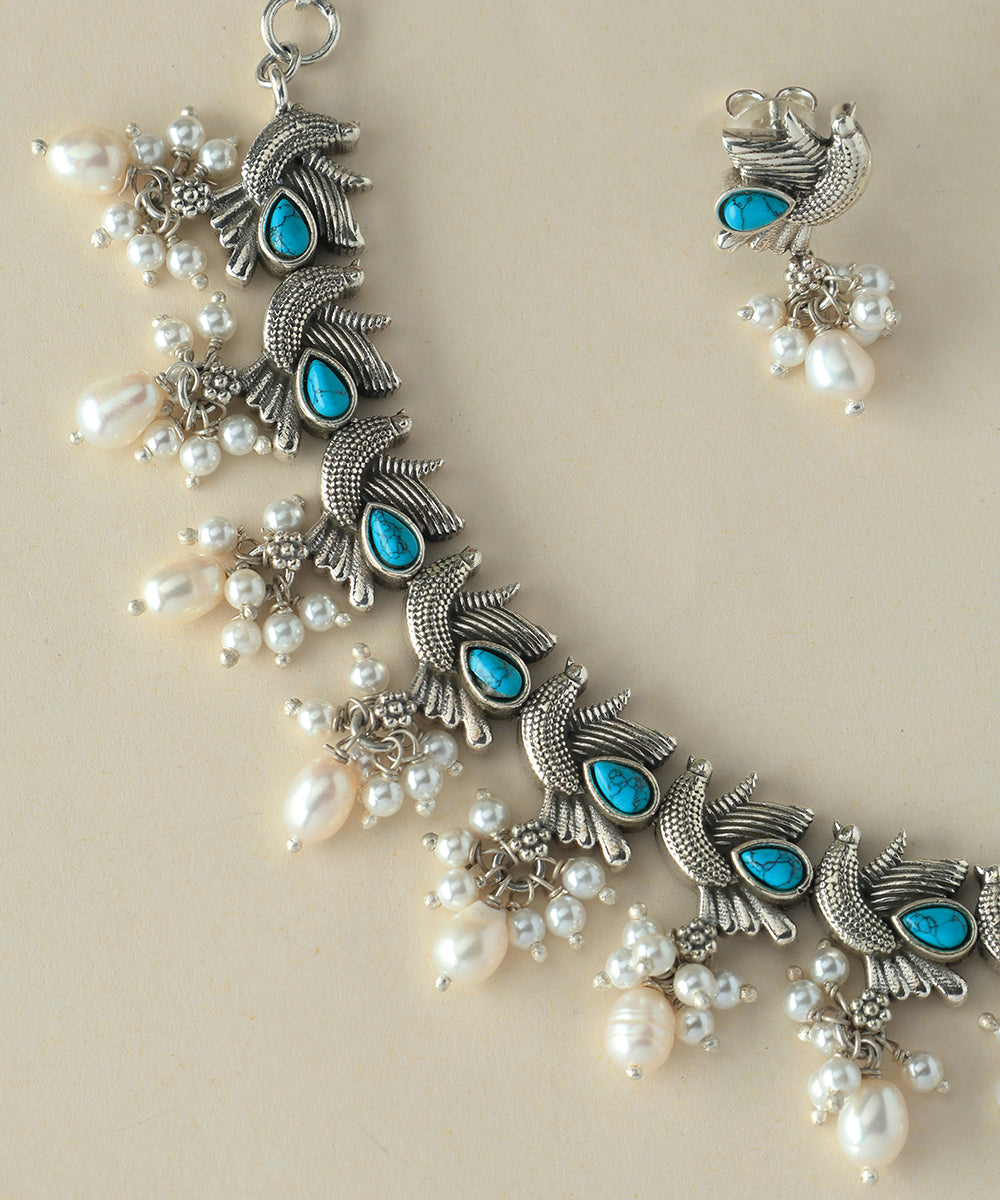 Nishchita_Handcrafted_Oxidised_Pure_Silver_Turquoise_Necklace_Set_With_Pearls_WeaverStory_03