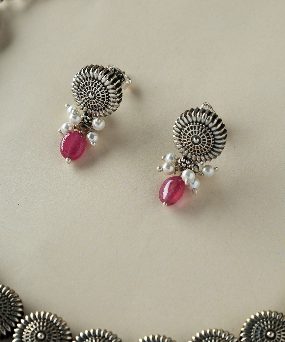 Tvarita_Handcrafted_Oxidised_Pure_Silver_Multicolor_Necklace_Set_With_Pearls_WeaverStory_02