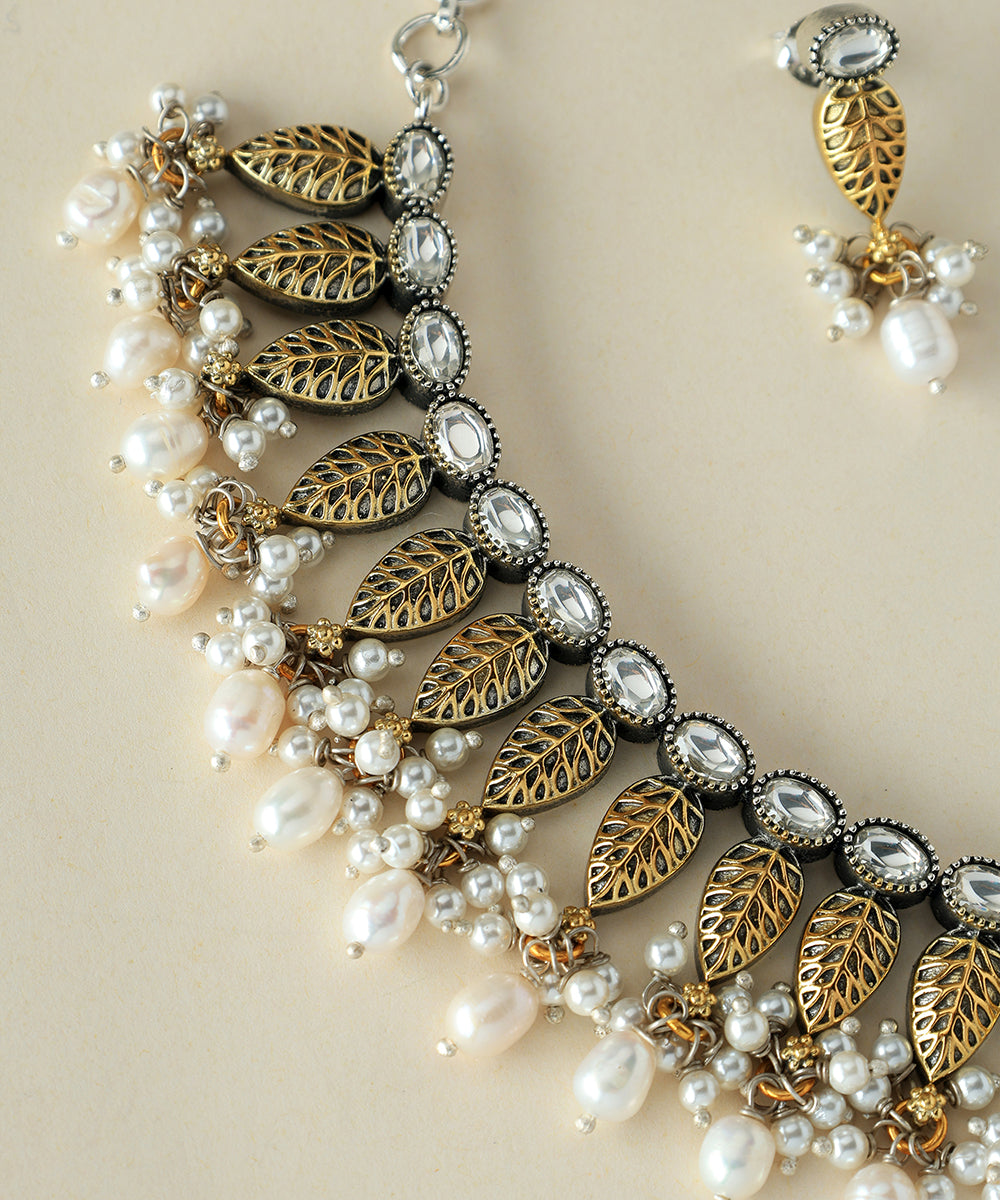 Vidhita_Handcrafted_Oxidised_Pure_Silver_Necklace_Set_With_Pearls_WeaverStory_03