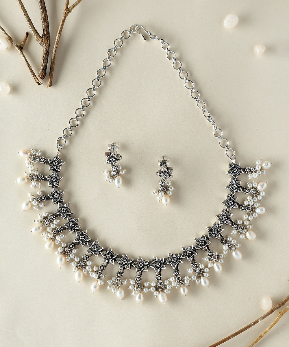 Yathika_Handcrafted_Oxidised_Pure_Silver_Necklace_Set_With_Pearls_WeaverStory_01