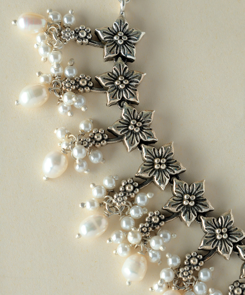 Yathika_Handcrafted_Oxidised_Pure_Silver_Necklace_Set_With_Pearls_WeaverStory_02