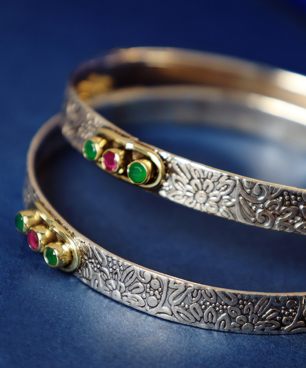 Raagavi_Handcrafted_Oxidised_Pure_Silver_Bangles_WeaverStory_02