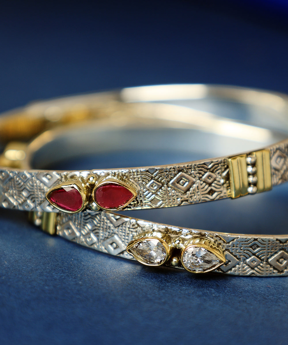 Sharvathi_Handcrafted_Oxidised_Pure_Silver_Bangles_WeaverStory_02