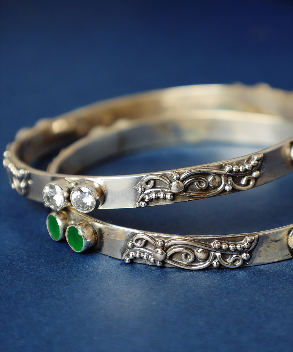 Zinala_Handcrafted_Oxidised_Pure_Silver_Bangles_WeaverStory_02