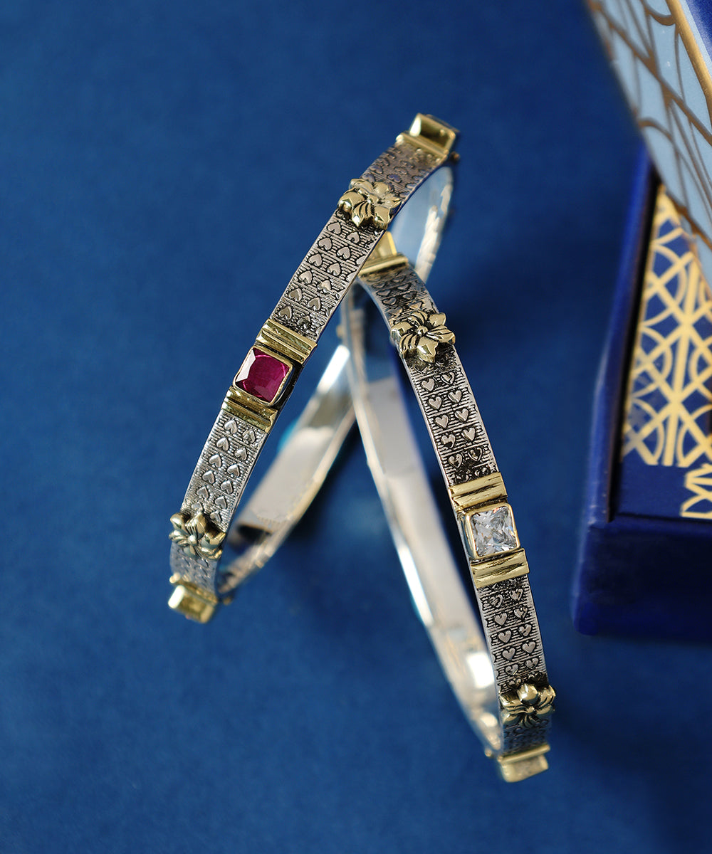 Akshita_Handcrafted_Oxidised_Pure_Silver_Bangles_WeaverStory_01