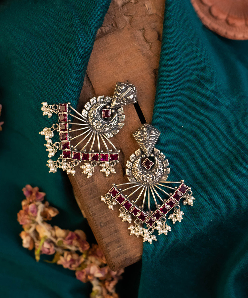 Yami_Handcrafted_Oxidised_Pure_Silver_Earrings_With_Kempstones_and_Pearls_WeaverStory_01