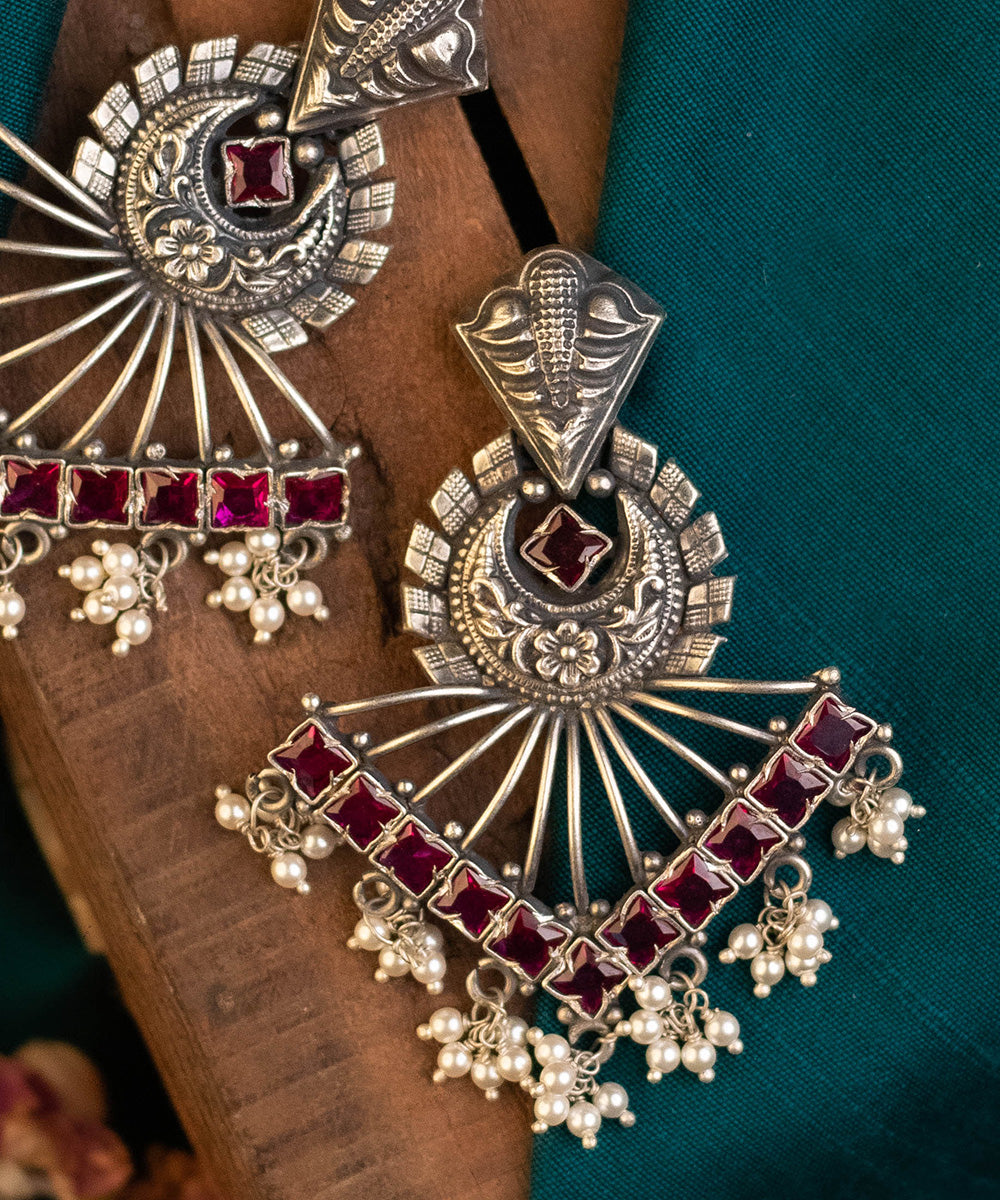 Yami_Handcrafted_Oxidised_Pure_Silver_Earrings_With_Kempstones_and_Pearls_WeaverStory_02