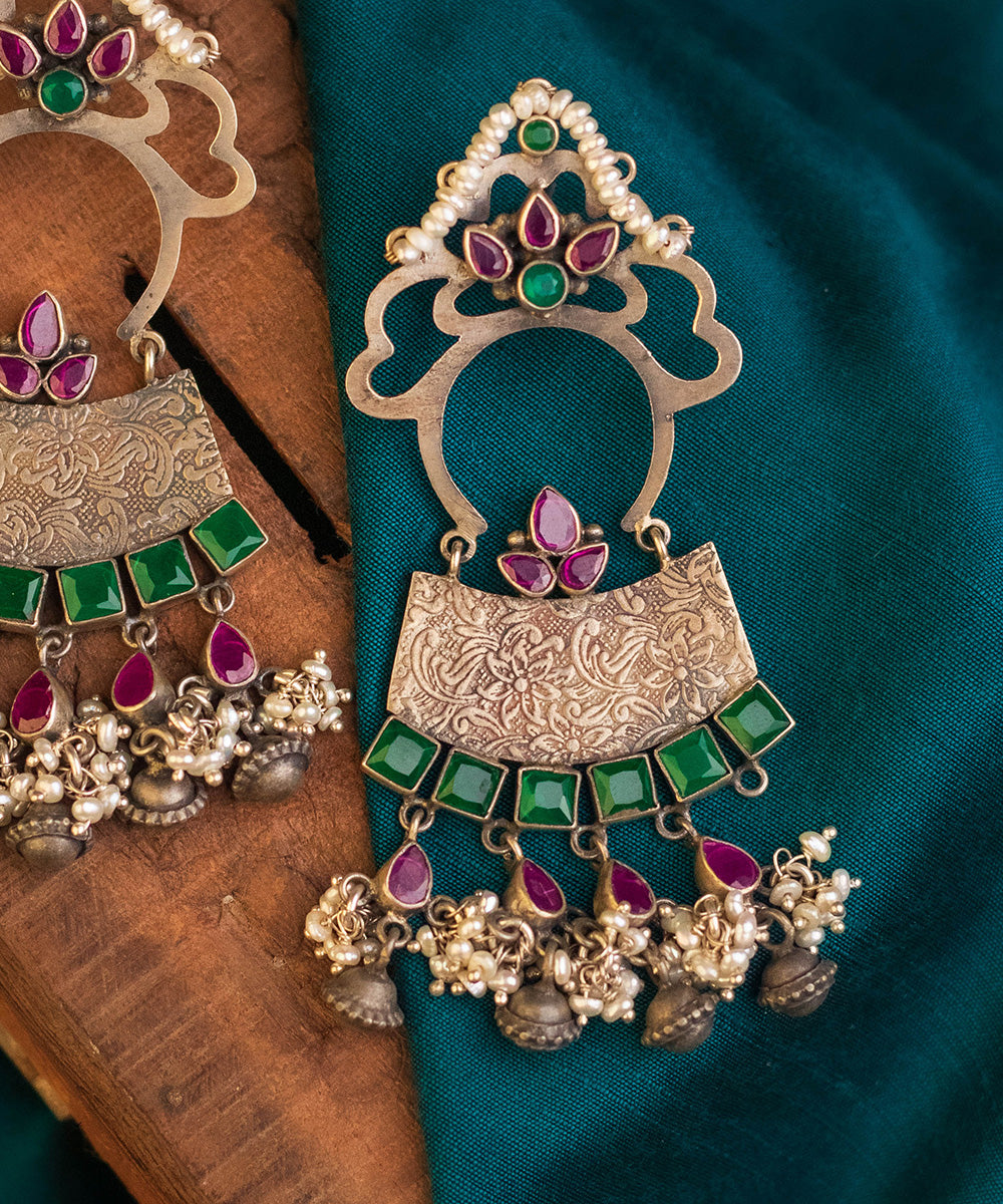 Yashila_Handcrafted_Oxidised_Pure_Silver_Earrinngs_With_Kempstones_and_Pearls_WeaverStory_02